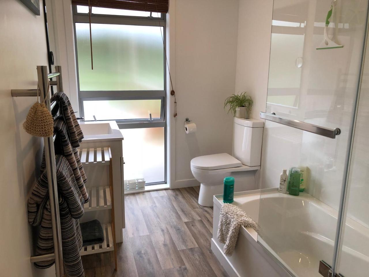 Narrow Neck Creek Farmstay And B&B Upper Hutt Exterior foto